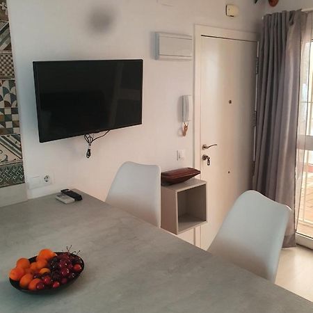 Beautiful Apartment With Terrace San Basilio セビリア エクステリア 写真