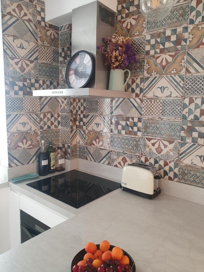 Beautiful Apartment With Terrace San Basilio セビリア エクステリア 写真